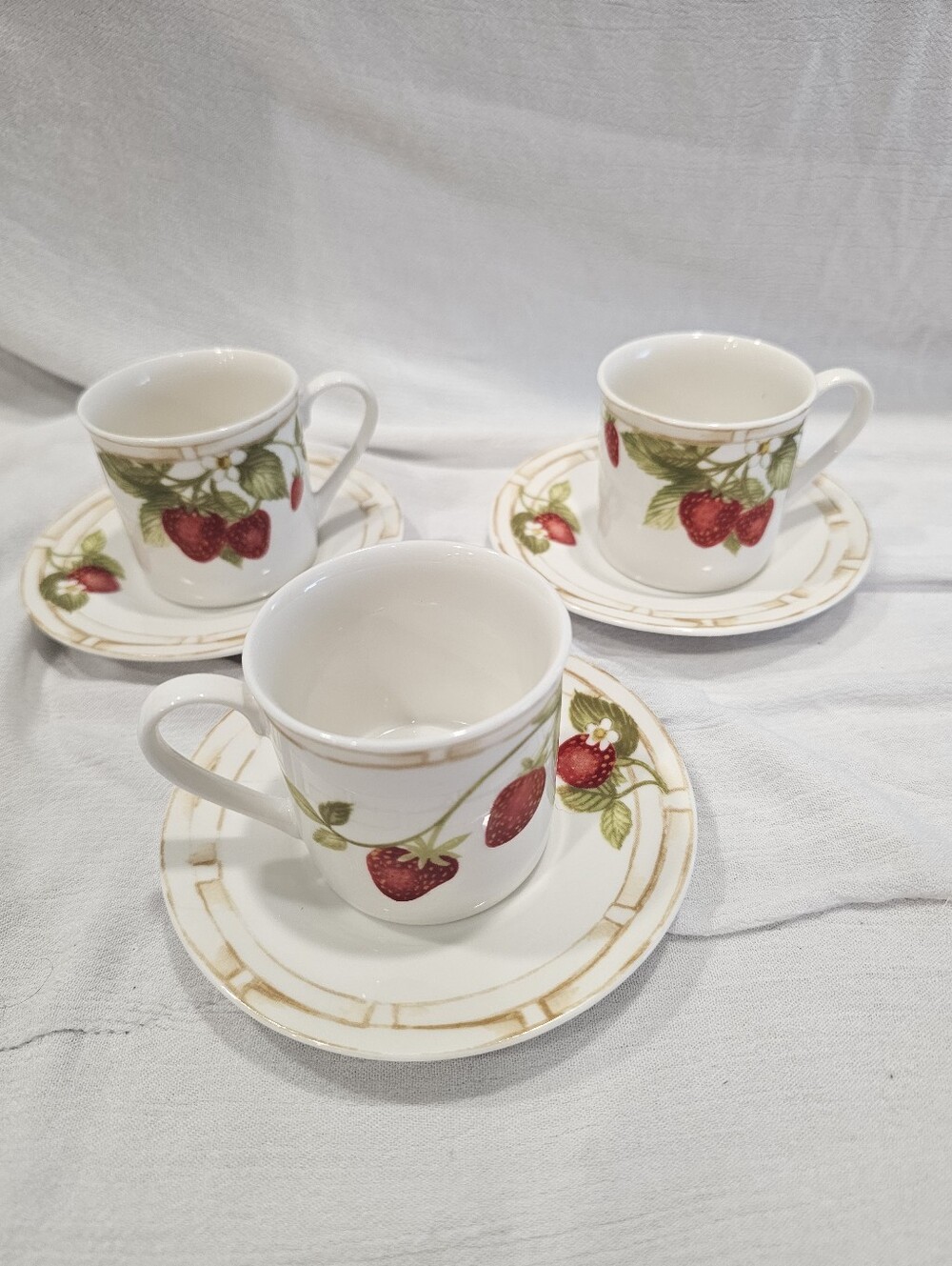 Vintage-Style Dominican Republic Strawberry Espresso / Cuban Coffee Set Of 3